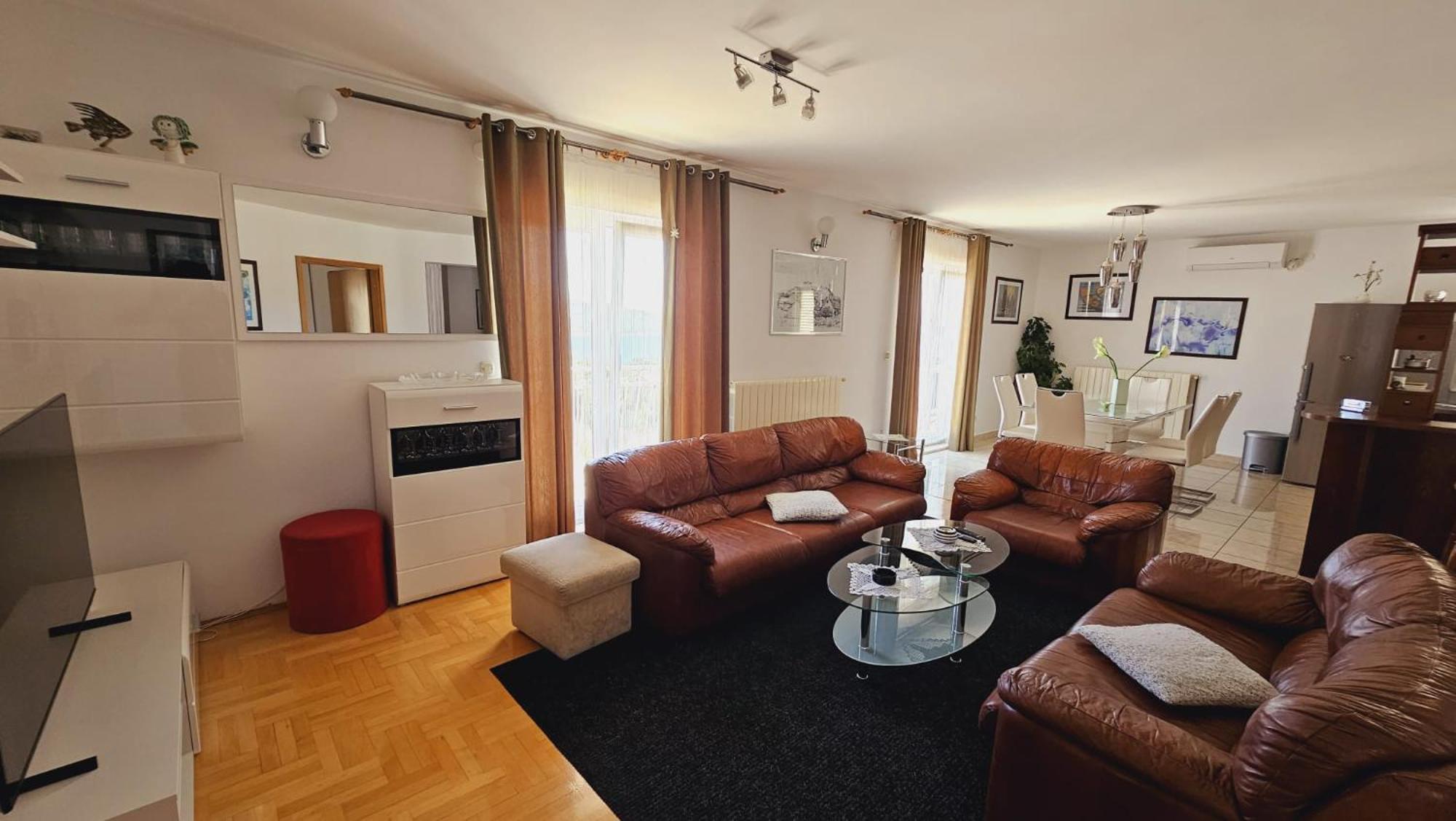 Apartment House Berry Primošten Eksteriør bilde