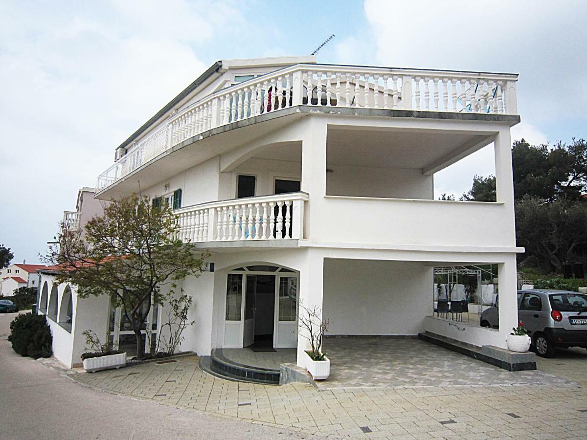 Apartment House Berry Primošten Eksteriør bilde